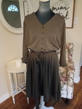 Lane Bryant Olive V-Neck Button-Front Tie-Waist Midi Dress Sz. 18/20 18 20